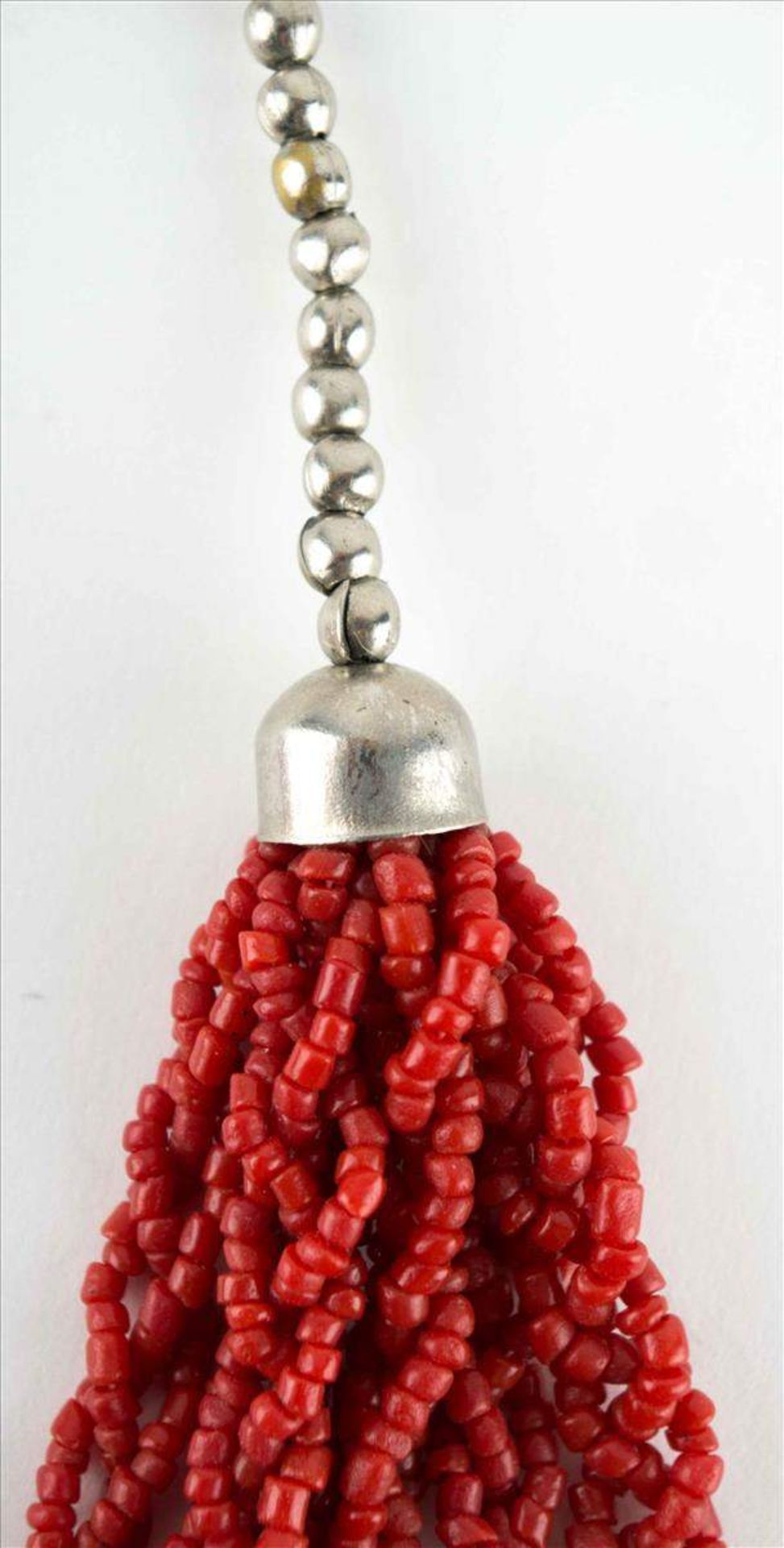 Corallen Collier / Coral necklace6 reihig, L: ca. 57 cm, Gewicht ca. 88,6 g. /
6 rowig, length: c. - Bild 2 aus 4