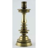 Scheibenleuchter 17./18. Jhd / Candlestick, 17th/18th centuryBronze, seitlich unten ein kleines Loch