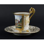 Grosse Tasse und Untertasse Wien um 1820 / Large cup and saucer Vienna, about 1820auf drei