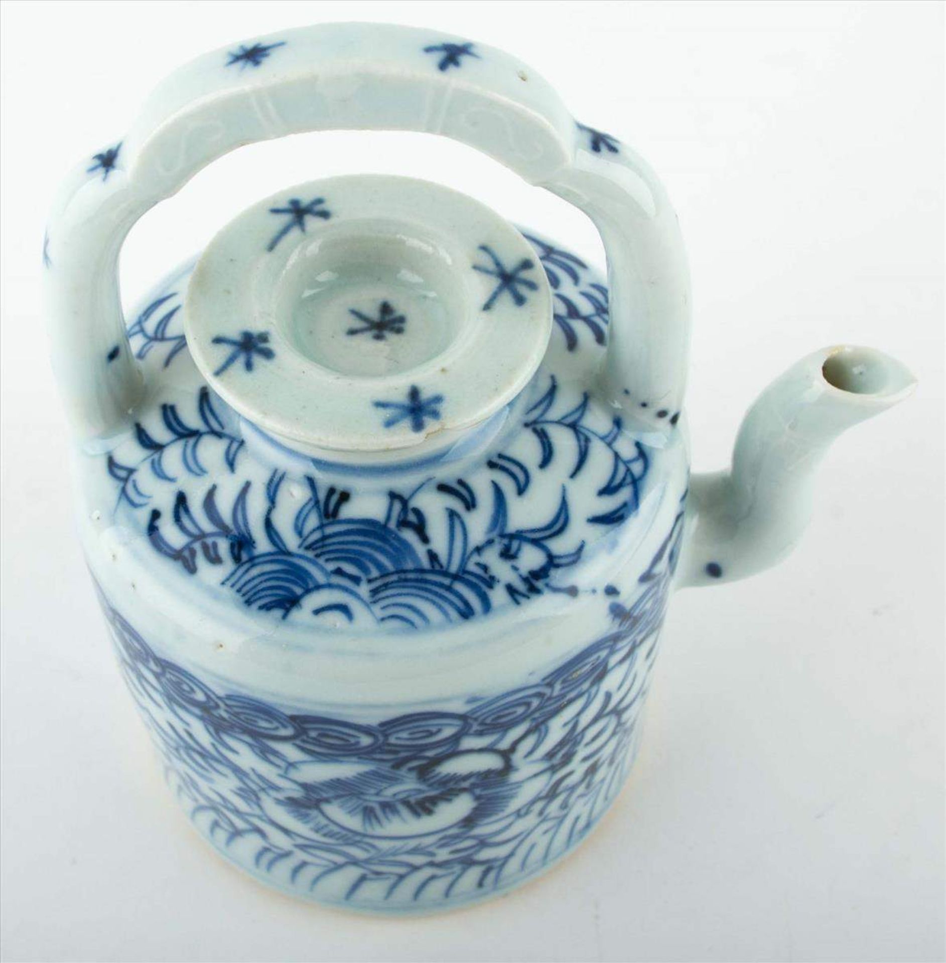 Teekanne China um 1900 / Teapot China, about 1900verziert mit floralem- und Ornamentikdekor, - Bild 2 aus 3