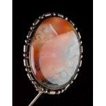 Brosche mit Achat Art Deko / Brooch with agate Art DecoSilber geprüft, Gewicht 7,6 g., 30 mm x 25 mm