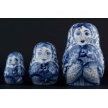 3 Matroschkas Rußland / 3 matryoshka dolls, RussiaPorzellan, Unterglasur Blau bemalt, wohl Zucker-