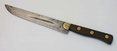 Küchenmesser  um 1920, handgeschmiedete Klinge mit einseitiger Hohlkehle, am Griff vernietet mit