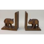 Paar Buchstütenum 1920, geschnitzte Braunbären, Eiche, H. 20 cmMindestpreis: 40 EUR