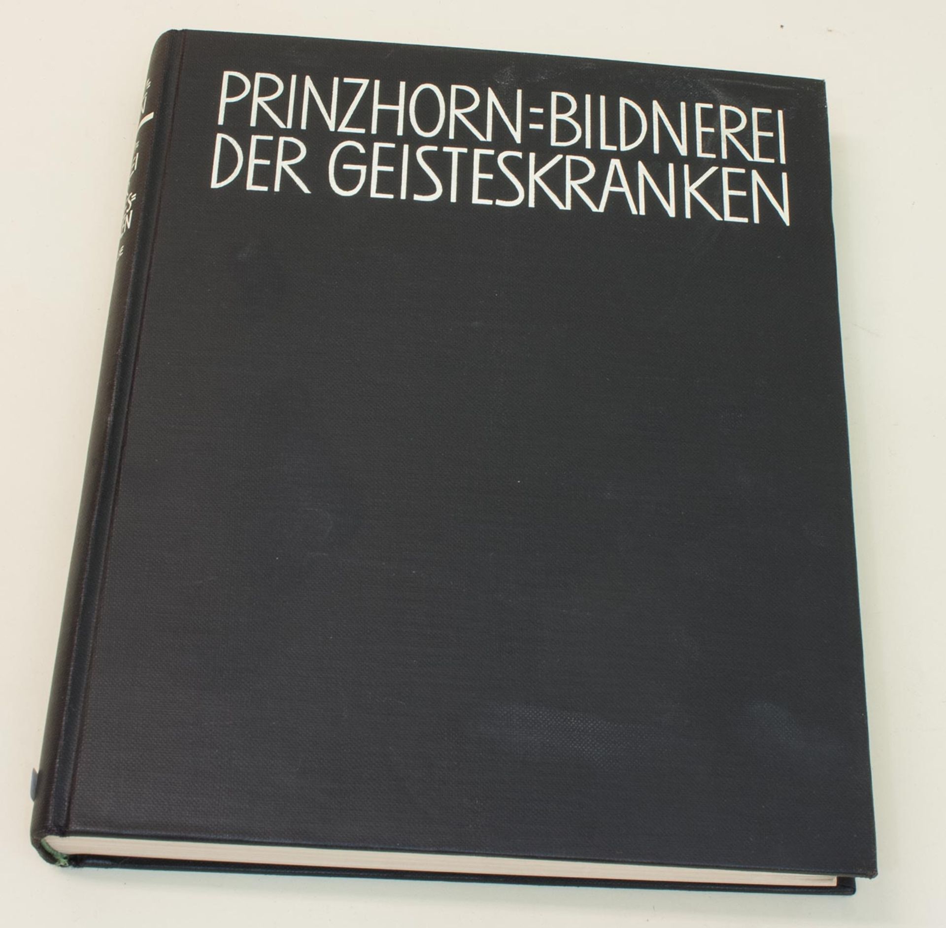 Hans Prinzhorn(!886 - 1933, deutscher Psychiater u. Kunsthistoriker)"Bildnerei der Geisteskranken" -