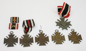 OrdenskonvolutEhrenkreuz für Frontkämpfer 1914/1918 (5 Stk.), Kriegsverdienstkreuz mit Schwertern