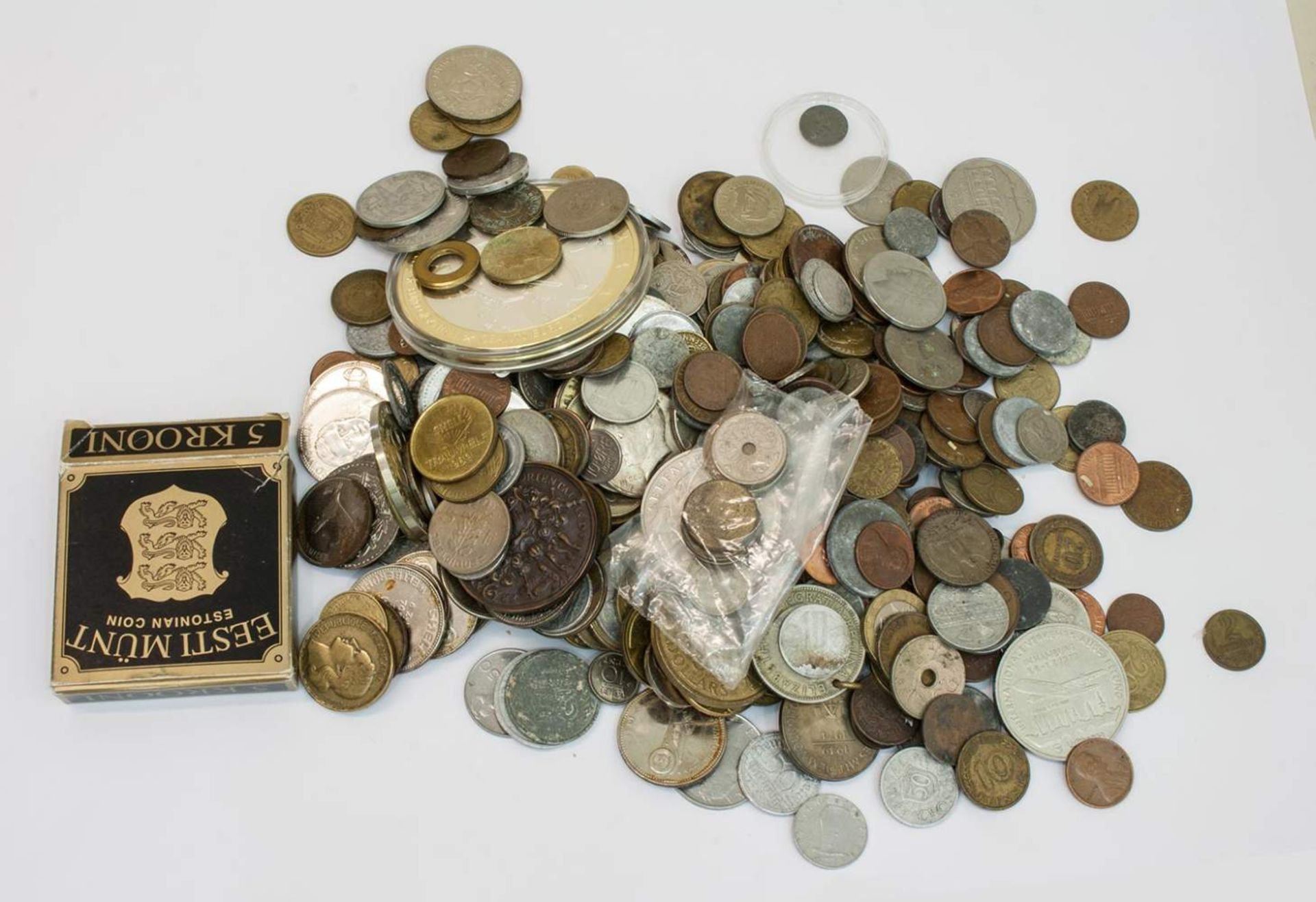 Posten Münzenu. Medaillen, ca. 2 Kg, ungeprüftAufrufpreis: 30 EUR