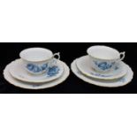 1 Paar KaffeegedeckePorzellanmanufaktur Meissen, Dekor Blaue Blume, je 3teiligAufrufpreis: 50 EUR