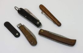 Konvolut Taschenmesser5 Taschenmesser, untersch. Größe u. Verwendungszweck, darunter Messer der