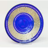 GebäckschaleBlauglas - Gebäckschale mit goldenem Dekor, D 16Aufrufpreis: 15 EUR