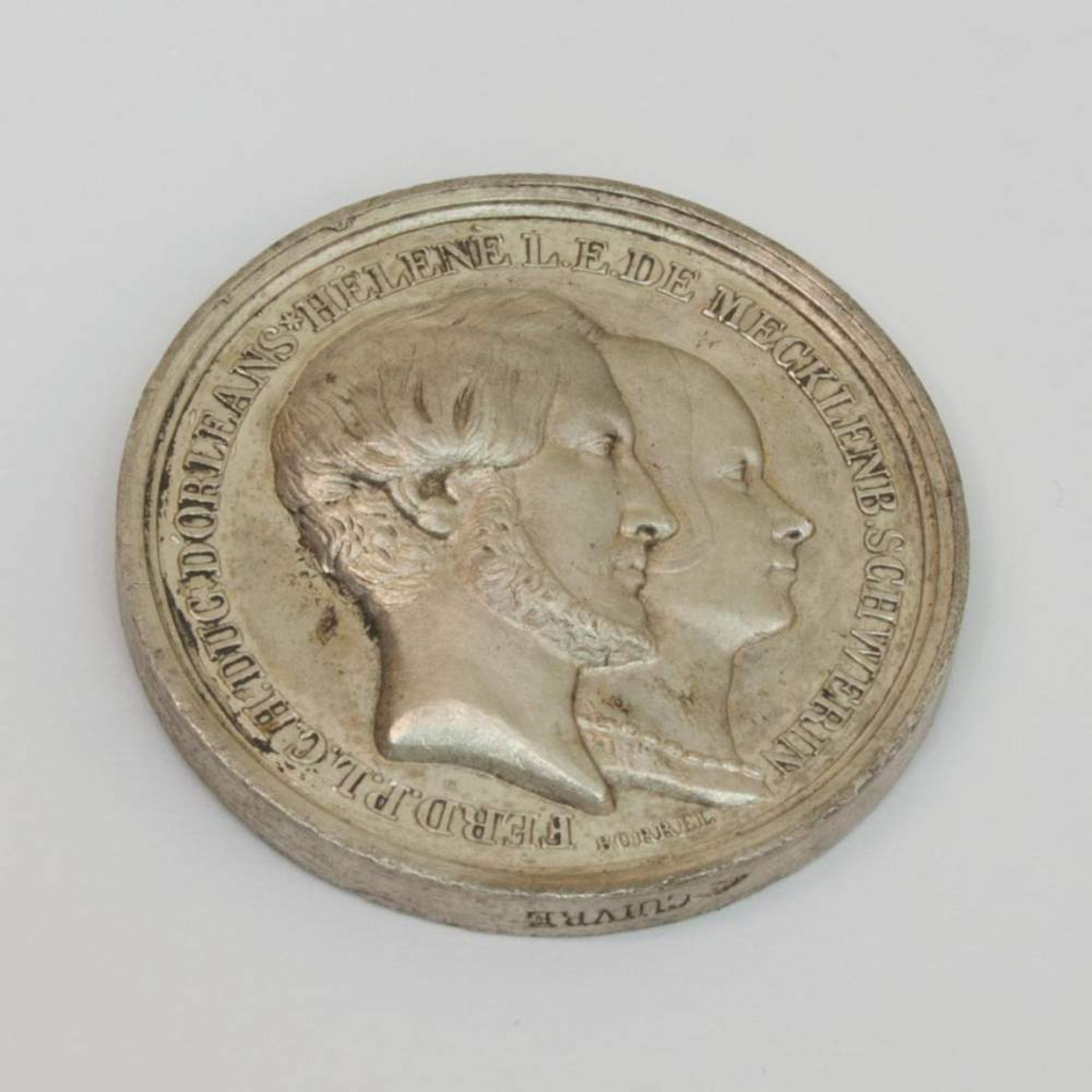 MedailleBildnisse des Ferdinand Herzog von Orleans u. Helene von Mecklenburg Schwerin, verso