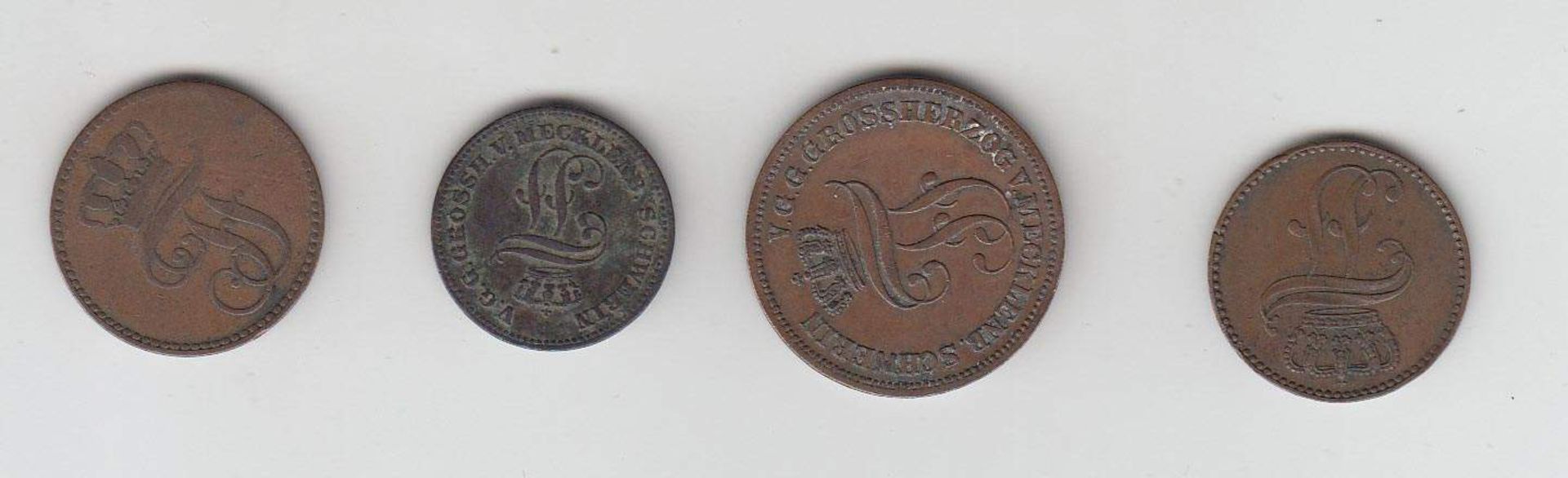 4 MünzenMecklenburg Schwerin 1845 - 1872, KupferAufrufpreis: 10 EUR - Bild 2 aus 2