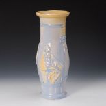 Art-Déco-Vase, Somag Meissen. Um 1920/30. Reliefmarke. Zylindrische Vase mit leichtem