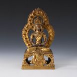 Reserve: 1800 EUR        Amithayus auf Thron. China, wohl um 1770, vergoldete Bronze. Schriftzeichen