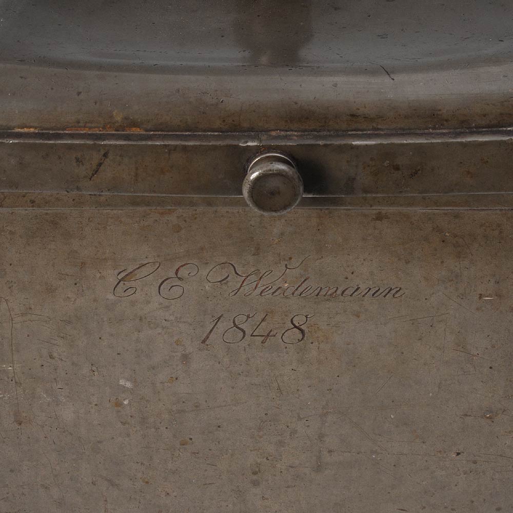 Reserve: 240 EUR        Großer seltener Zinn-Vorratsbehälter 1848. Im Deckel 2 gleiche - Image 3 of 4