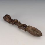 Afrikanische Figur mit Löffel-Ende. Fang/Gabun, Kamerun. Muskulöse, plastische Figur mit