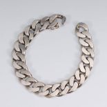 Reserve: 80 EUR        Massives Silberarmband. 800 Silber. 62,2 g. Schwere Panzerkette mit