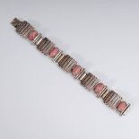 Reserve: 60 EUR        Silbernes Armband mit Rosenquarz. 835 Silber. 5 zargengefaßte Cabochons