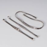 Reserve: 80 EUR        Silberne Halskette und 2 Armbänder. 800/835 Silber. Fuchsschwanzketten mit