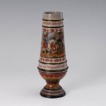 Farbig bemalte Steinzeug-Vase, August Sältzer Eisenach. Monogramm-Marke, ab 1887. Konische