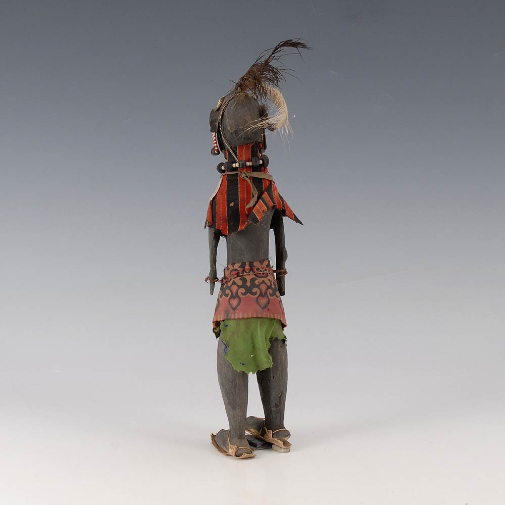 Reserve: 80 EUR        Holzfigur mit Stoffbekleidung. Nordkenia, Turkana Bezirk. Stehende Figur, mit - Image 2 of 2