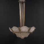 Reserve: 1200 EUR        Große Art-Déco-Schalenlampe mit Rosendekor. Metall und farbloses,