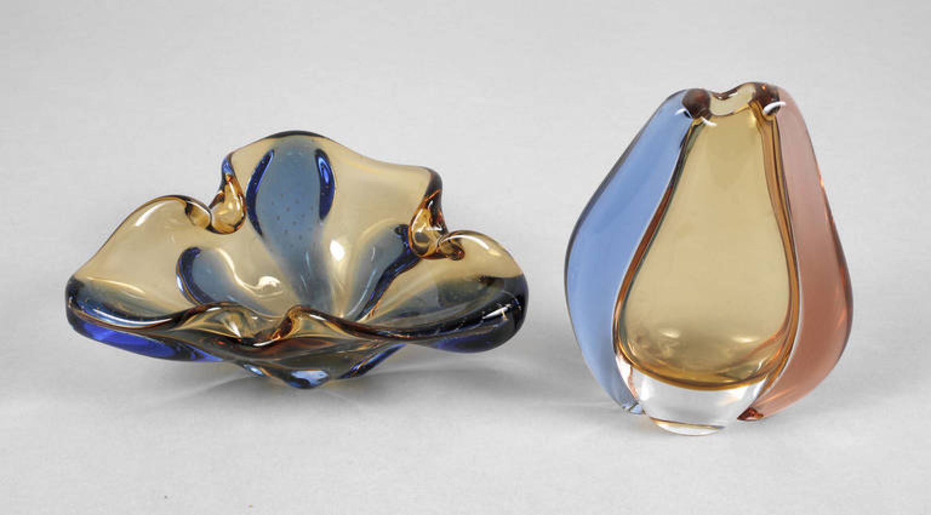 Murano Vase und Schale
wohl Salviati, 1960er Jahre, klares Glas, honiggelb transparent
