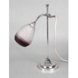 Frankreich Tischlampe Degué 
Cristalleries de Compiégne ab 1926, signiert, klares Glas mit