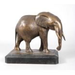 Rudolf Löhner, Elefant
1. Hälfte 20. Jh., auf der Plinthe sign. Löhner, Bronze braun und partiell