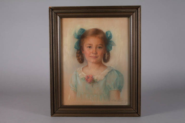 Else Luedecke, zwei Kinderportraits
Junge und Mädchen mit Zöpfen, Pastell auf hellem Malpapier, - Image 5 of 5