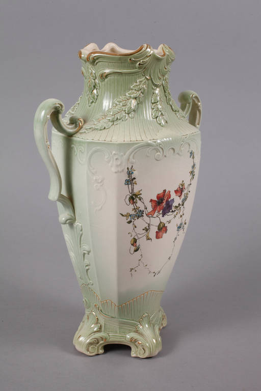 Villeroy & Boch Paar Amphorenvasen
um 1900, grüne Stempelmarke V & B Mettlach, Prägenummer 2408, - Image 3 of 3