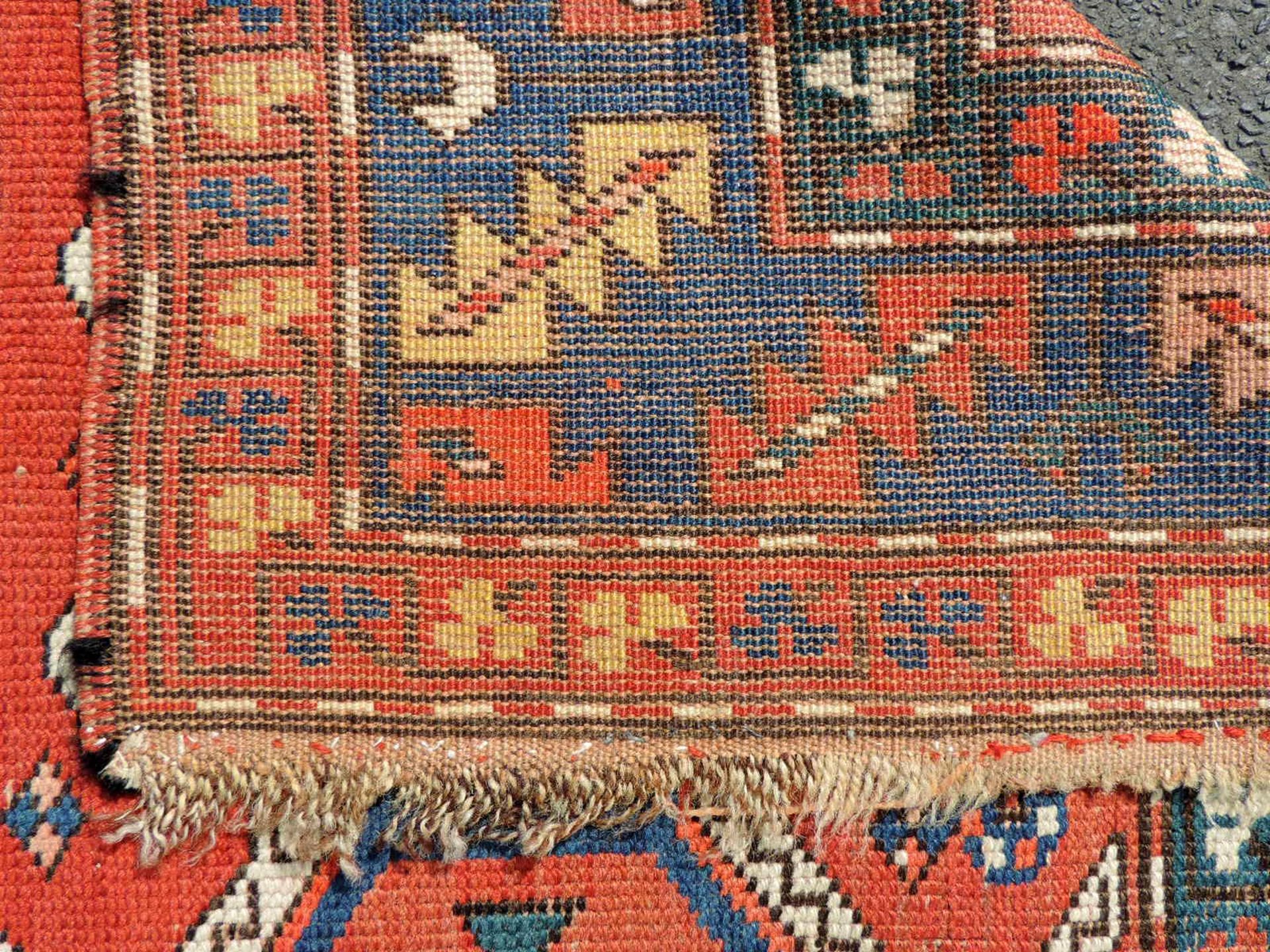 Kasak Karabagh. Kaukasus, antik, um 1900. Mit 2 kufischen Zeichen.192 cm x 116 cm. Handgeknüpft, - Image 3 of 12