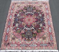 Kirman Teppich. Iran. Mit 4 persischen Pahlavi Shah Kronen.330 cm x 247 cm. Handgeknüpft, Wolle