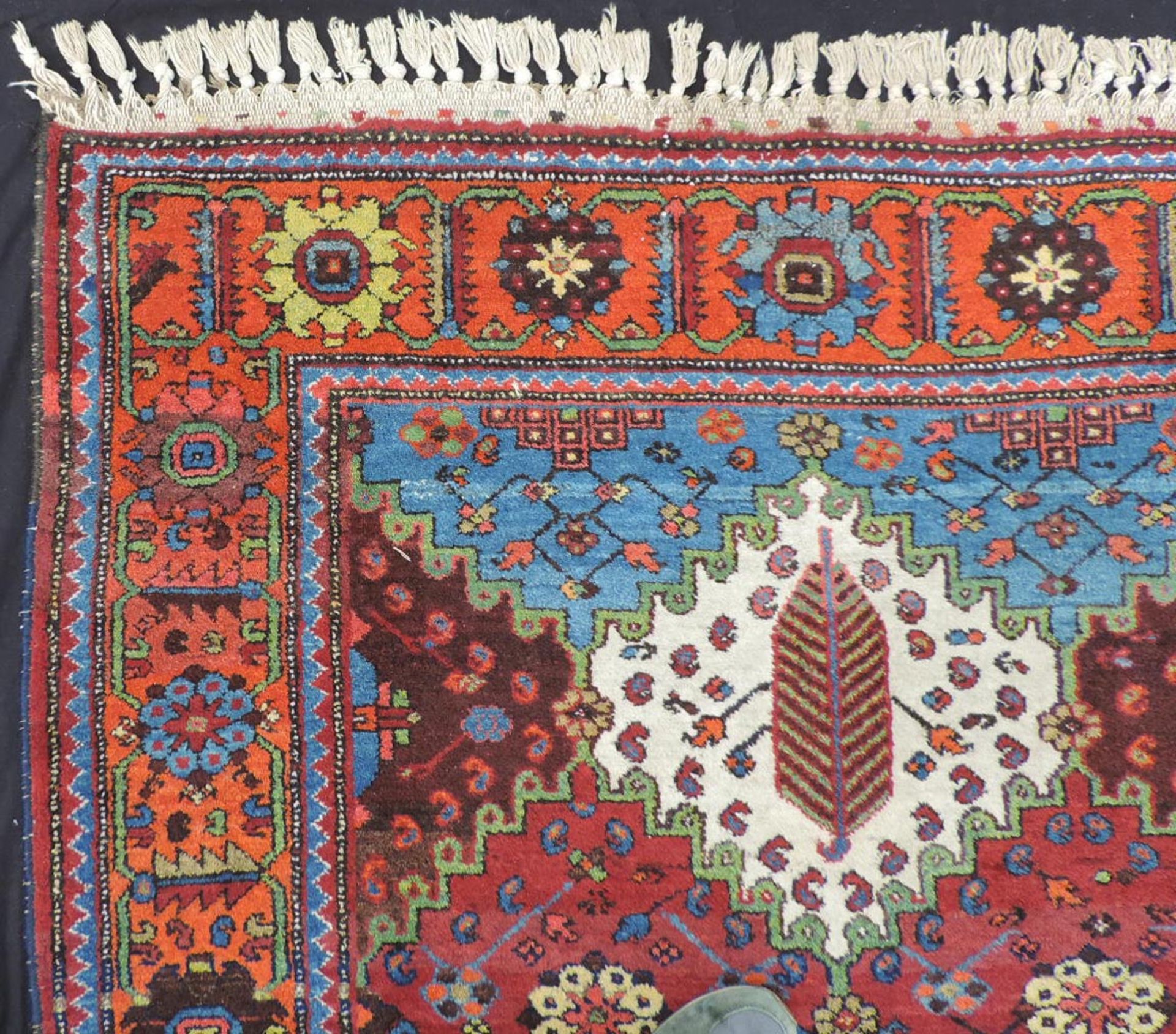 Bachtiar Stammesteppich. Iran, alt, um 1930.206 cm x 151 cm. Dorfteppich. Handgeknüpft, Wolle auf - Image 5 of 8