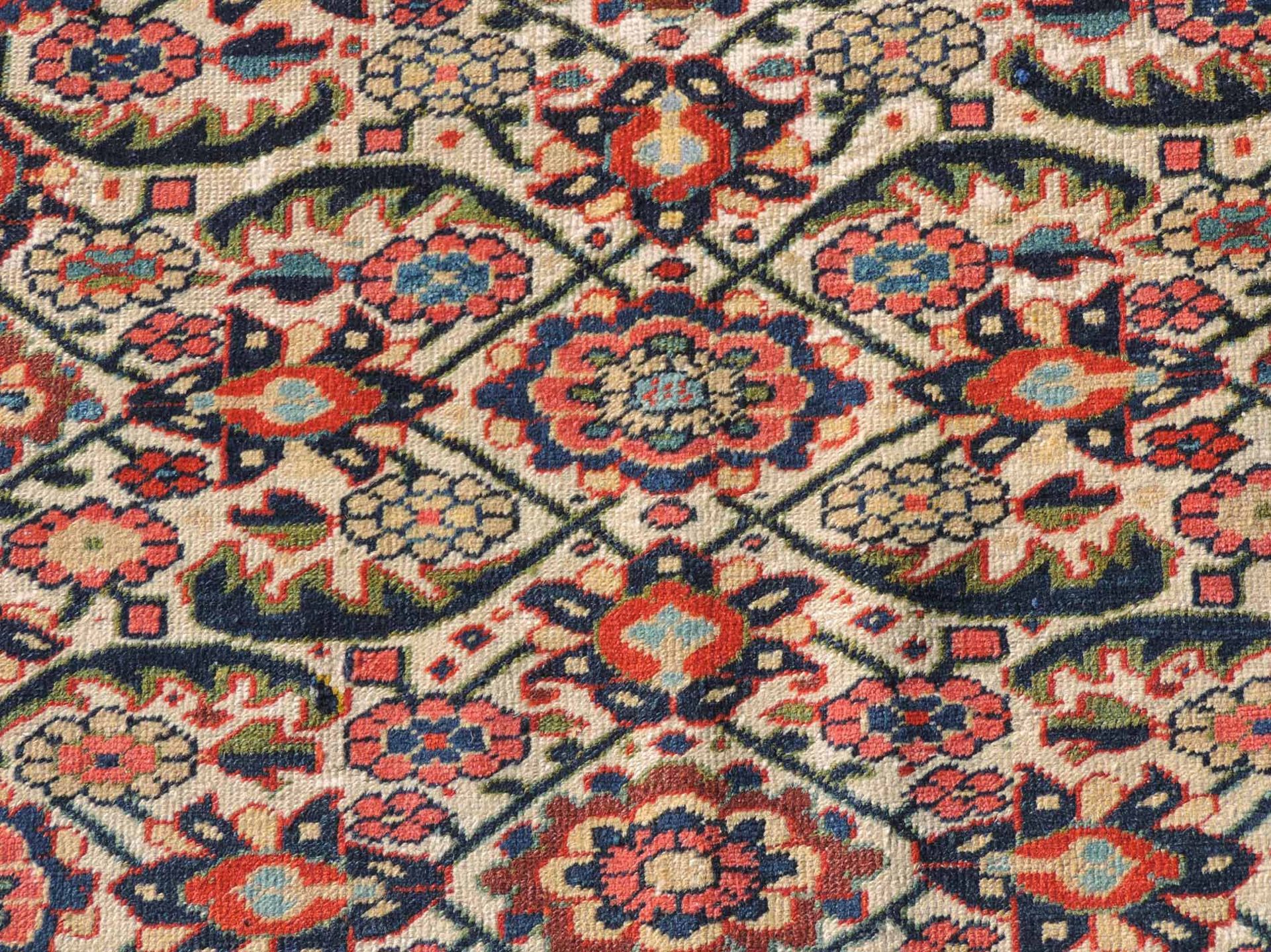 Azeri Manufakturteppich. Iran, antik, um 1800-1820.208 cm x 130 cm. Handgeknüpft, Wolle auf - Image 4 of 8
