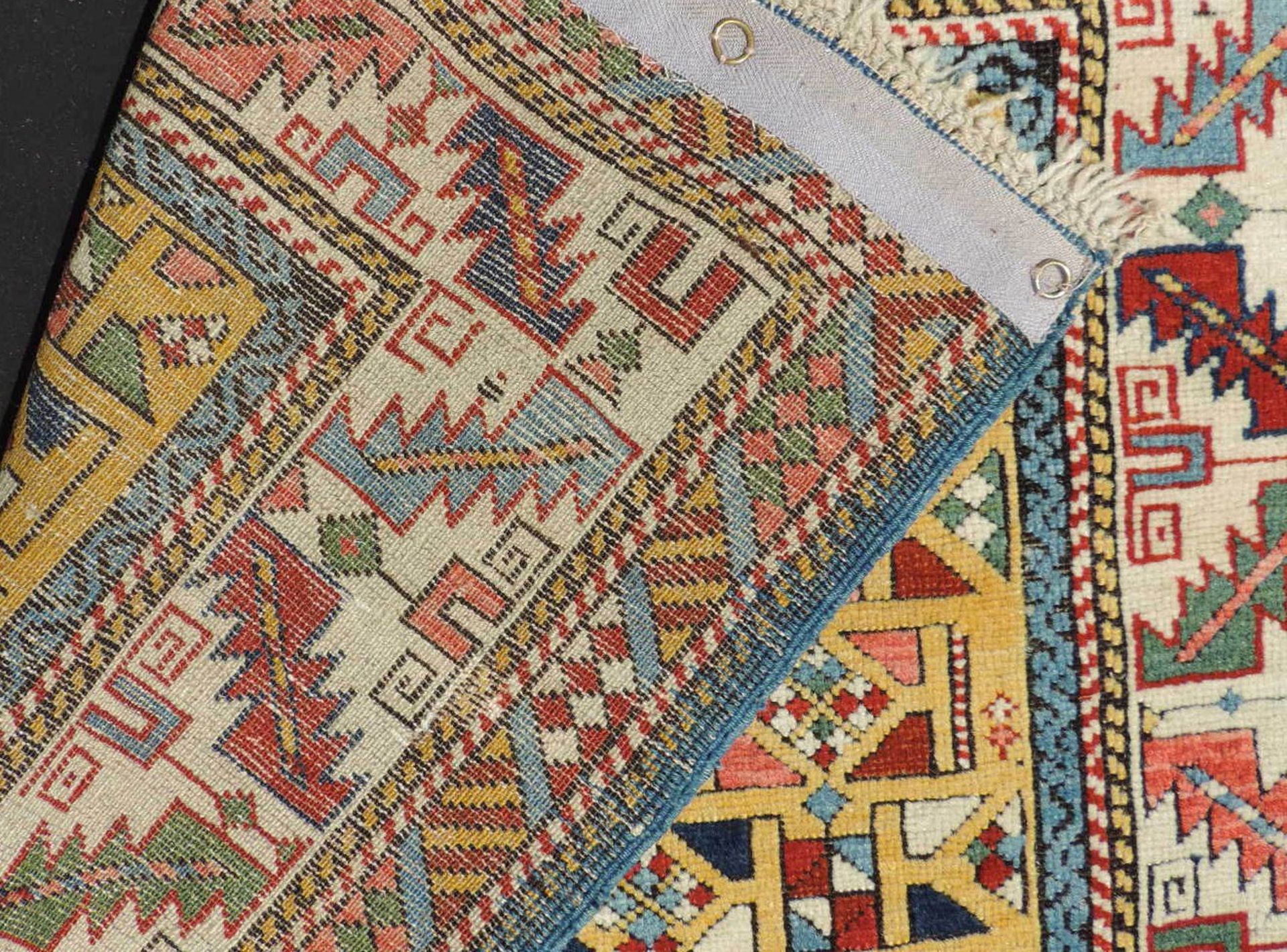 Dagestan Dorfteppich. Kaukasus, antik, 19. Jahrhundert.143 cm x 93 cm. Handgeknüpft, Wolle auf - Image 10 of 10