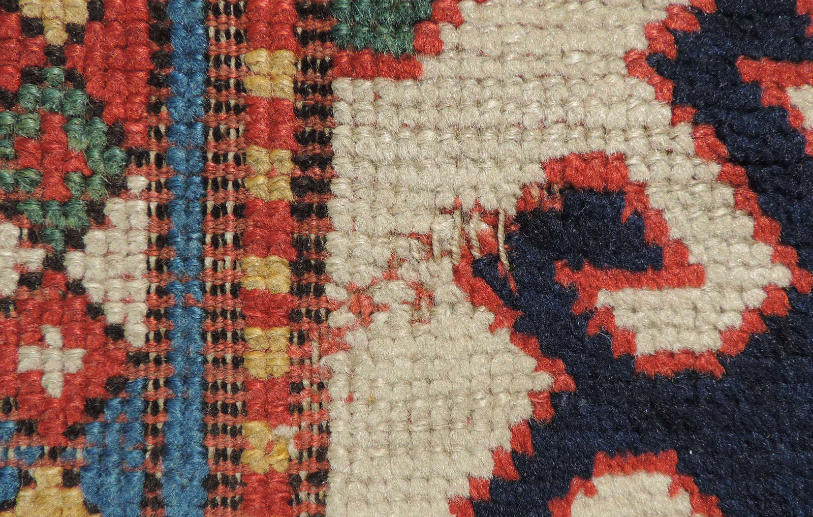 Bordjalou-Kasak. Kaukasus, Mitte 19. Jahrhundert.236 cm x 140 cm. Handgeknüpft, Wolle auf Wolle, - Image 3 of 12