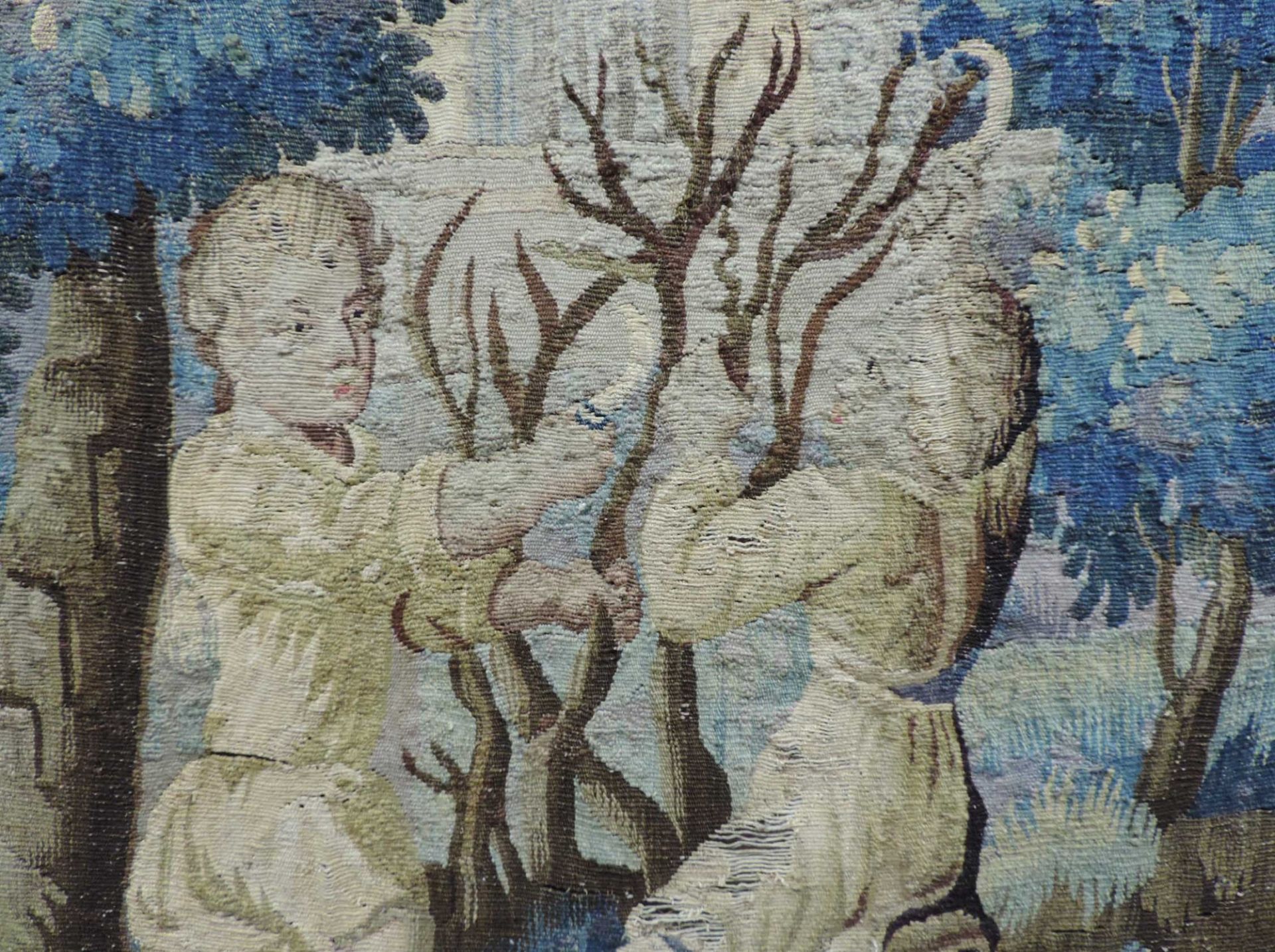 Verdüre, Tapisserie. Flandern, antik, 17. Jahrhundert.270 cm x 159 cm. Handgewebt, Wolle mit Seide - Image 3 of 6