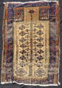 Belutsch Gebetsteppich. Afghanistan, antik, um 1890.112 cm x 79 cm. Handgeknüpft, Wolle auf Wolle,