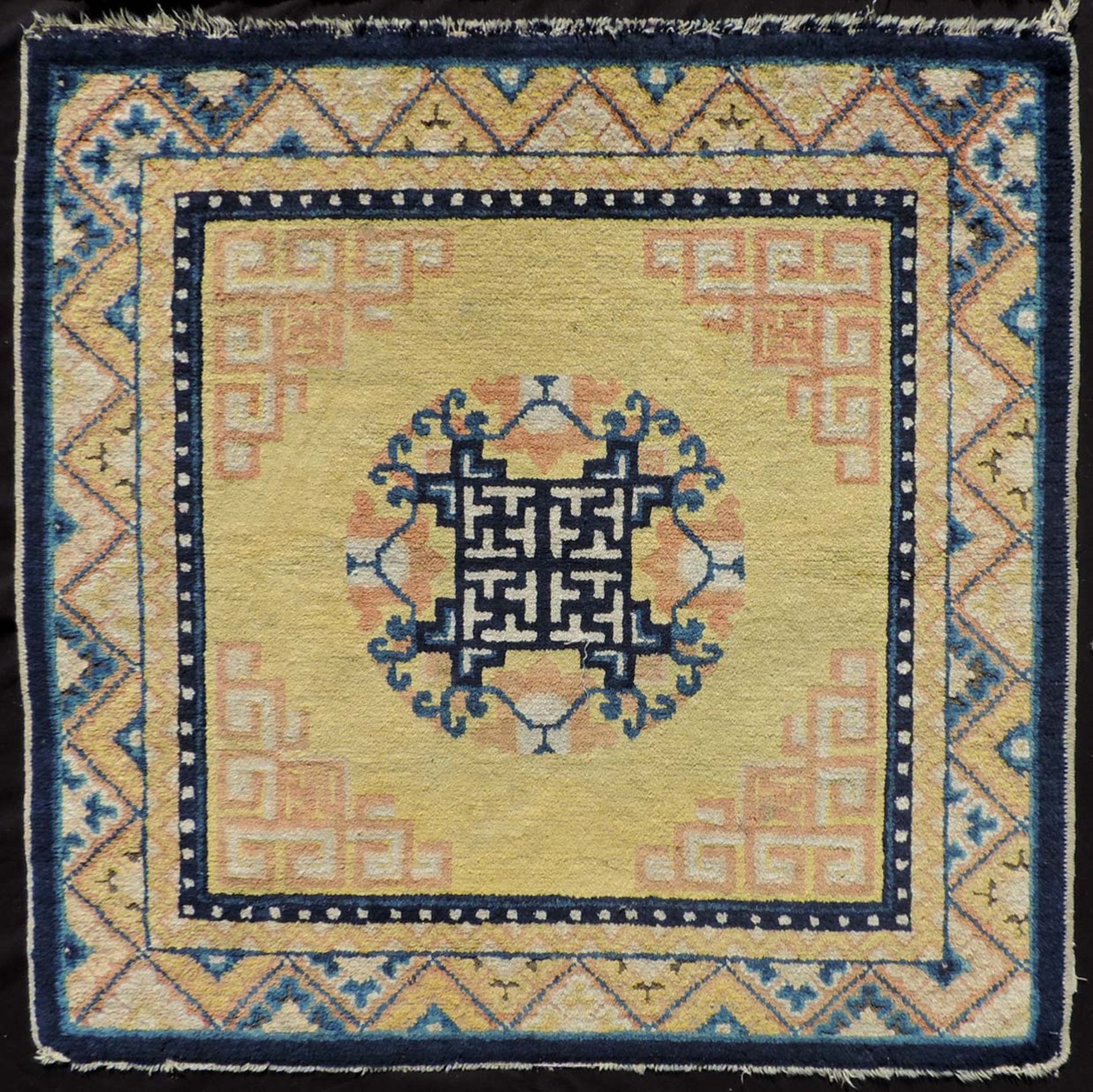 2 Ning Hsia Sitzplatz-Teppiche. Nord-China, antik, Mitte 19. Jahrhundert.84 cm x 88 cm und 84 cm x - Image 2 of 6