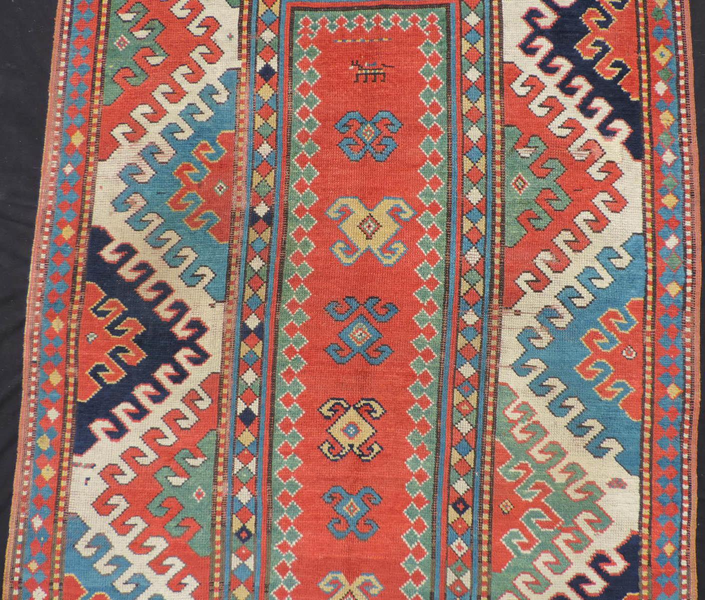Bordjalou-Kasak. Kaukasus, Mitte 19. Jahrhundert.236 cm x 140 cm. Handgeknüpft, Wolle auf Wolle, - Image 7 of 12