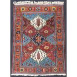 Bachtiar Stammesteppich. Iran, alt, um 1930.206 cm x 151 cm. Dorfteppich. Handgeknüpft, Wolle auf