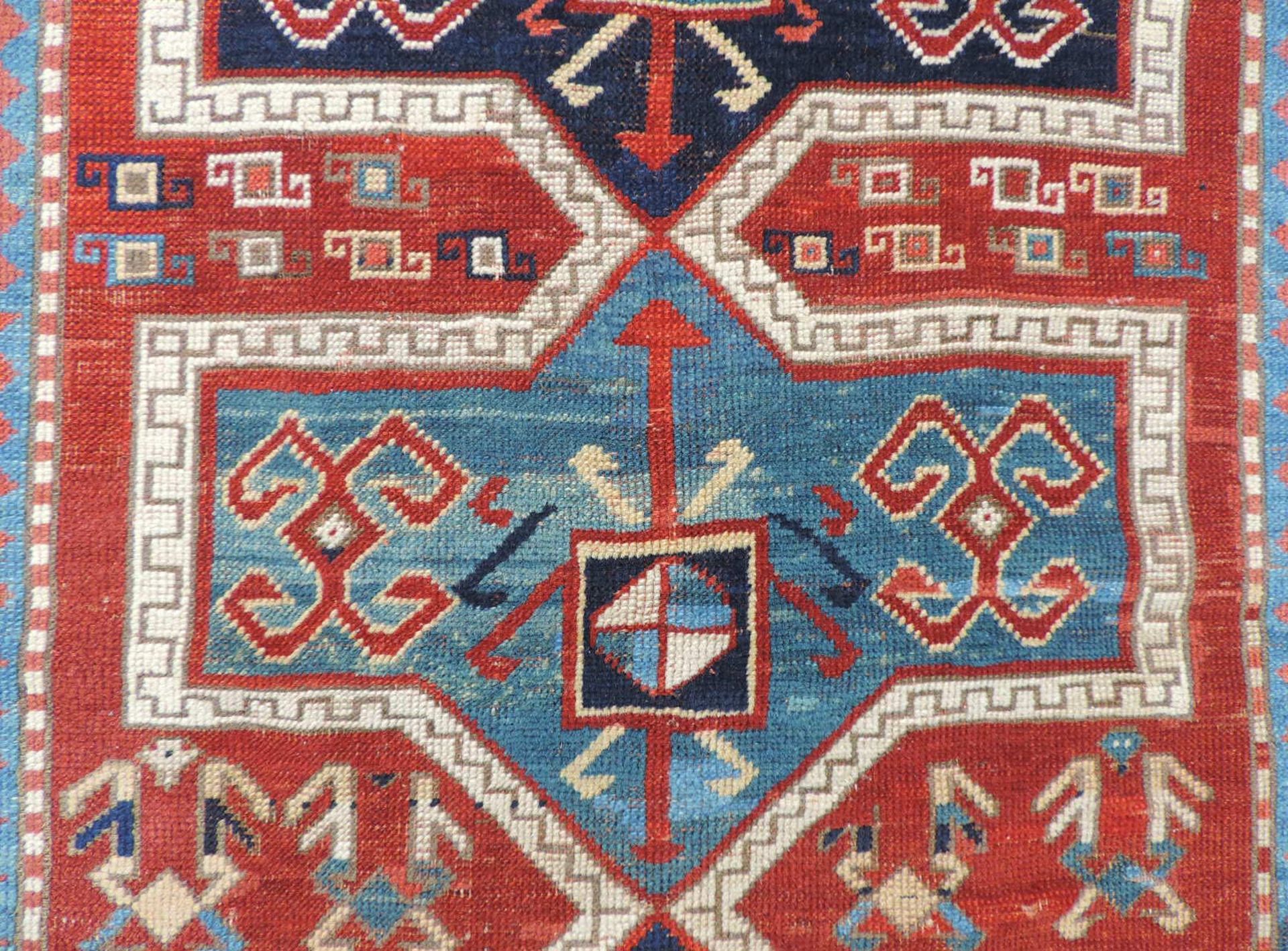 Bordjalou-Kasak. Kaukasus, antik 19. Jahrhundert.136 cm x 110 cm. Handgeknüpft. Wolle auf Wolle. - Image 7 of 12