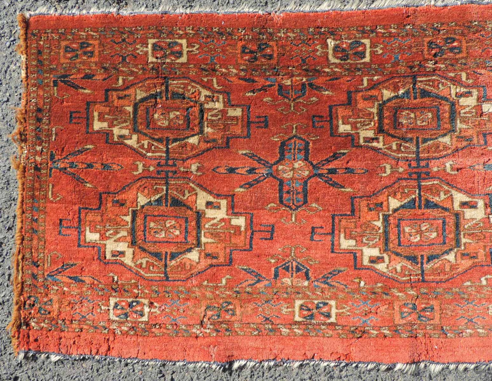 Tekke 6 Gül Torba. Turkmenistan, antik, um 1800 oder früher.40 cm x 93 cm. Handgeknüpft. Wolle auf - Image 5 of 12