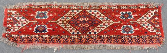 Ersari Behang Stammesteppich. Turkmenistan, antik, um 185039 cm x 137 cm. Handgeknüpft, Wolle auf