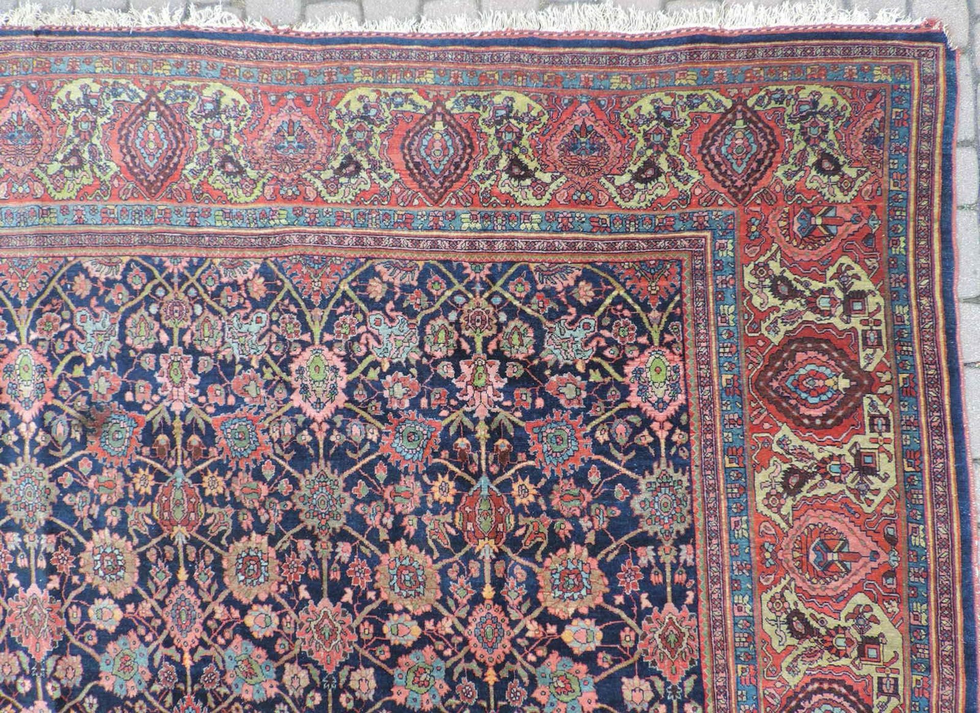 Bidjar fein. Iran, alt, um 1920.448 cm x 348 cm. Handgeknüpft, Wolle auf Baumwolle, wohl alles - Image 8 of 12
