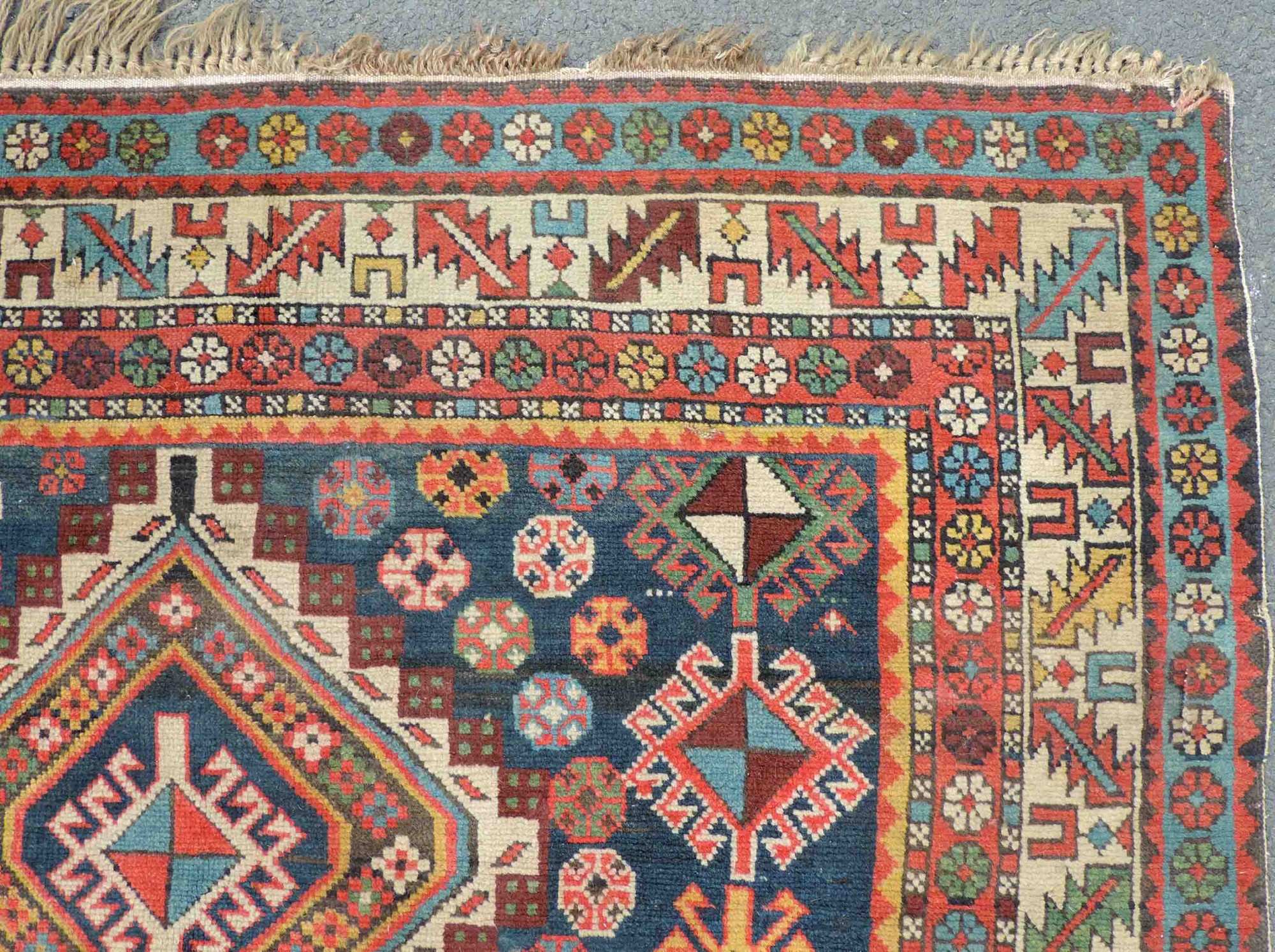 Schirwan. Kaukasus, alt um 1910. Feiner Dorfteppich.152 cm x 124 cm. Handgeknüpft, Wolle auf Wolle. - Image 5 of 8