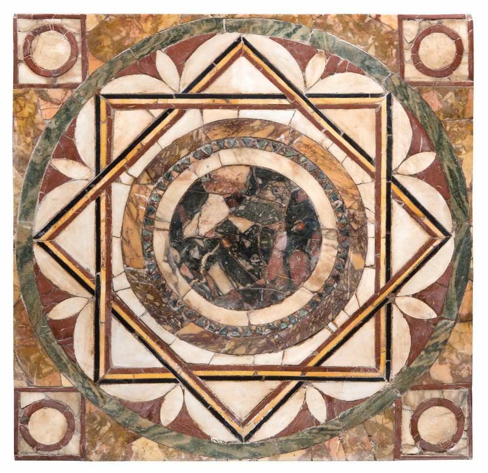 SLAB IN COMMISSO OF ANCIENT MARBLE, 20TH CENTURY FRAME composed of porphyry, white statuary,