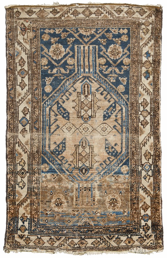 DERBENT CARPET, 19TH CENTURY with a large octagonal medallion on a cream background and secondary