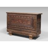 LARGE CHEST IN OAK, SARDEGNA LATE 18TH CENTURY

mobile top surface and front with one drawer and